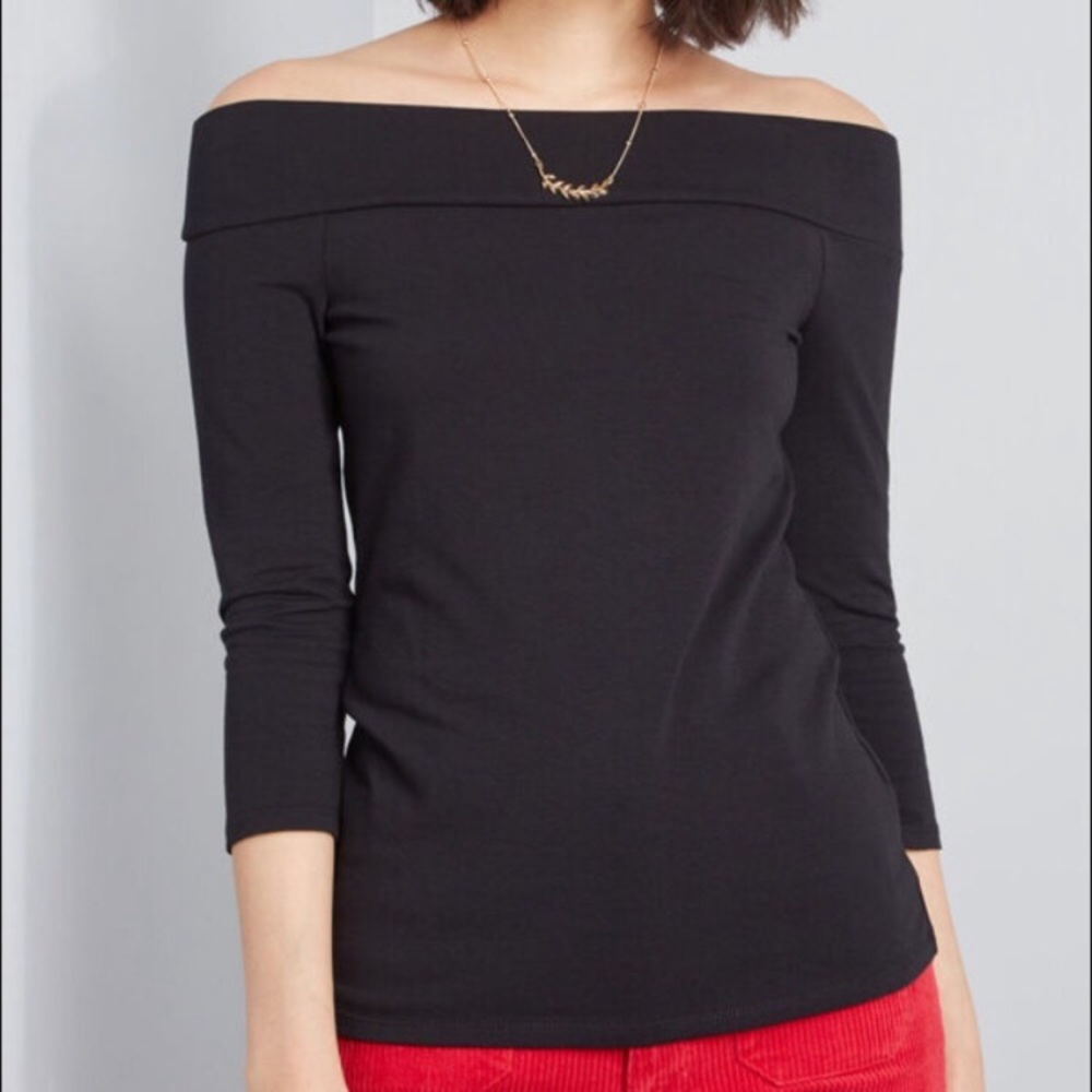 Black off the shoulder top!